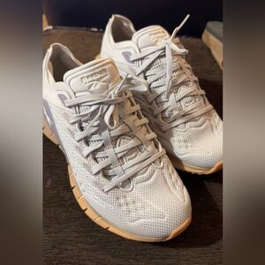 Reebok Women's light Gray Sneakers